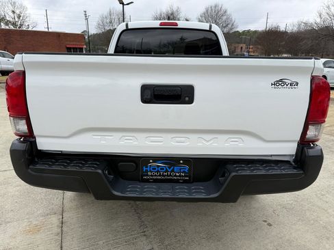 Used 2021 Toyota Tacoma SR image 4