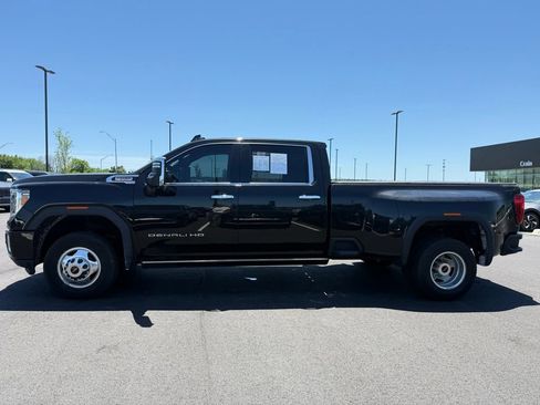 Used 2022 GMC Sierra 3500 Denali w/ Denali Ultimate Package AWD/4WD image 9