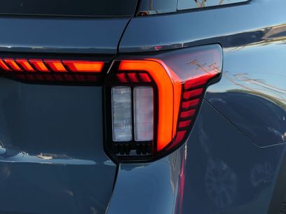 Used 2025 Ford Explorer Active w/ Active Comfort Package