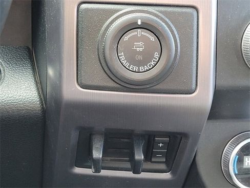 Certified 2019 Ford Expedition Platinum image 28