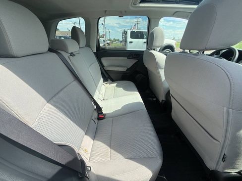 Used 2018 Subaru Forester 2.5i Premium w/ All-Weather Package AWD/4WD image 11