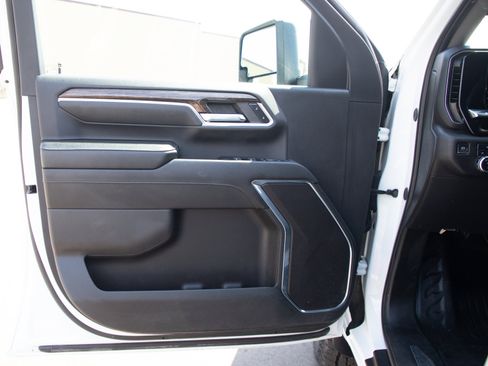 Used 2024 GMC Sierra 3500 SLE AWD/4WD image 21