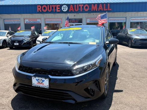 Used 2023 Kia Forte LXS FWD image 1