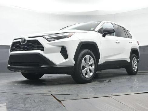 Certified 2024 Toyota RAV4 LE AWD/4WD image 29