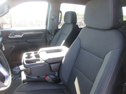 New 2026 GMC Sierra 3500 SLE w/ SLE Value Package AWD/4WD image 12