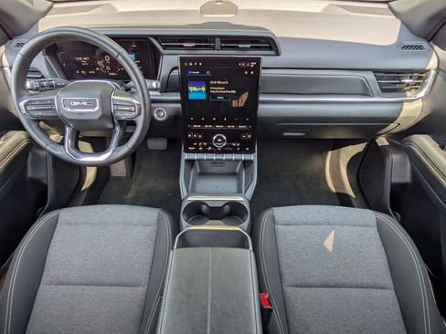 Used 2025 GMC Terrain Elevation AWD/4WD image 16