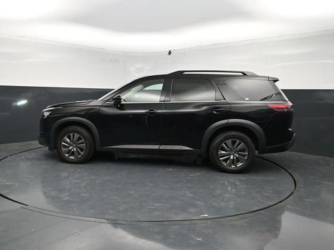 Used 2024 Nissan Pathfinder SV AWD/4WD image 4