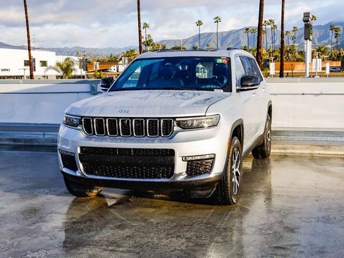 Used 2024 Jeep Grand Cherokee L Limited w/ Luxury Tech Group II image 4