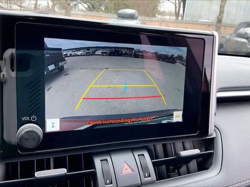 Used 2025 Toyota RAV4 XLE Premium image 27