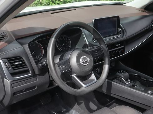 Used 2023 Nissan Rogue S FWD image 20