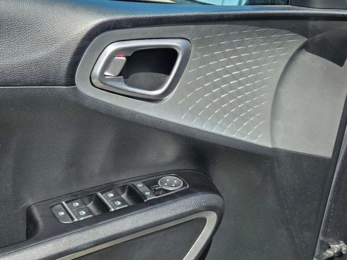 Certified 2024 Kia Soul LX w/ Option Group 015 FWD image 21
