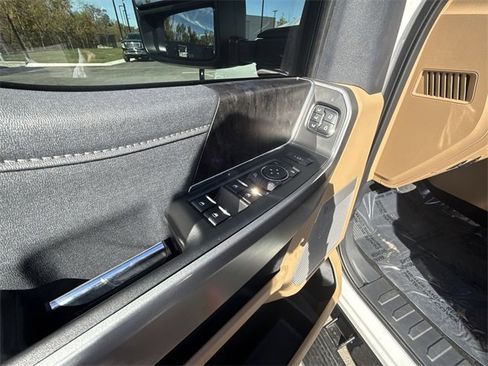 Used 2024 Ford F350 Lariat w/ Lariat Ultimate Package image 13