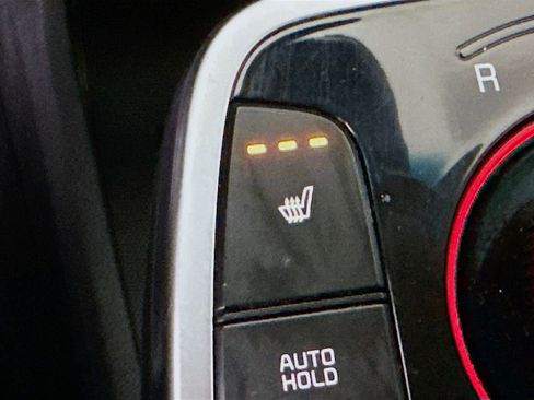 Used 2022 Kia Niro EX w/ Cold Weather Package FWD image 11