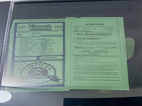 Used 2023 Chrysler Pacifica Touring-L image 38