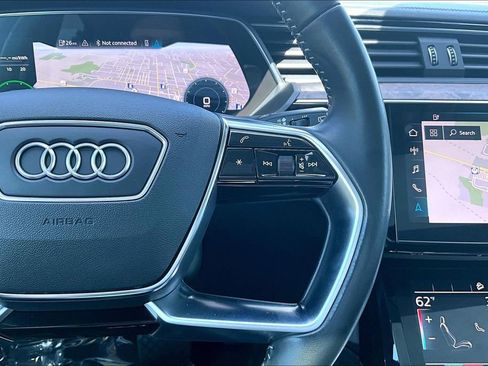 Used 2019 Audi e-tron Prestige w/ Prestige Package AWD/4WD image 25