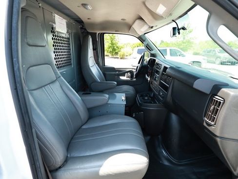 Used 2021 Chevrolet Express 2500 w/ Communications Package RWD image 26