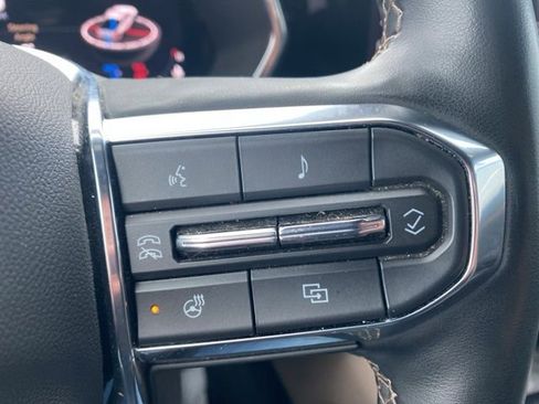 Used 2023 GMC Canyon Denali w/ Denali Black Edition image 12