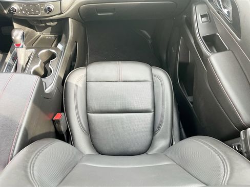 Used 2022 Chevrolet Traverse RS image 25