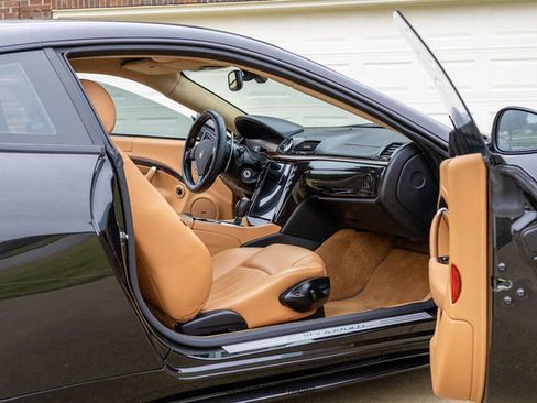 Used 2011 Maserati GranTurismo S RWD image 32