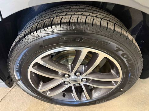 Used 2018 Dodge Charger GT AWD/4WD image 9