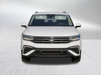 Used 2024 Volkswagen Tiguan SE video 2