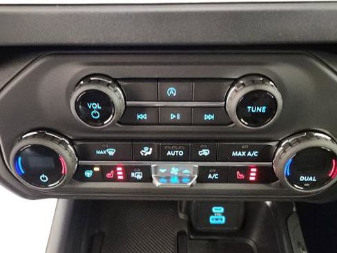 New 2025 Ford Bronco Outer Banks image 19