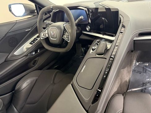 Used 2022 Chevrolet Corvette Stingray Convertible w/ 1LT RWD image 15