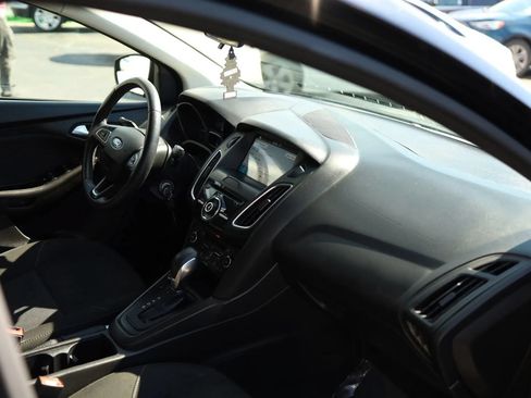 Used 2017 Ford Focus SEL w/ Cold Weather Package FWD image 44