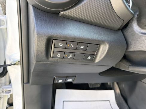 Used 2023 Nissan Kicks S FWD image 17