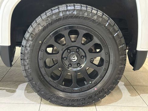Used 2022 GMC Sierra 1500 Denali AWD/4WD image 8