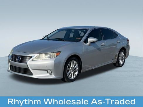 Used 2013 Lexus ES 300h w/ Luxury Pkg FWD image 3