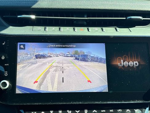 Certified 2026 Jeep Grand Cherokee Limited w/ Limited Altitude Package AWD/4WD image 12
