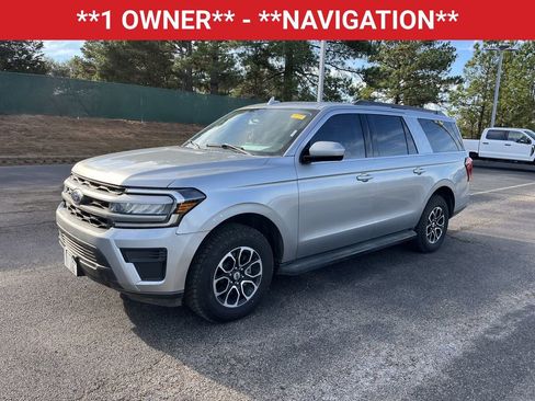 Used 2022 Ford Expedition Max XLT image 2