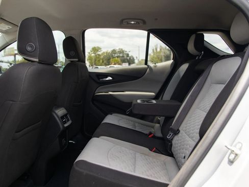 Used 2019 Chevrolet Equinox LS w/ LS Convenience Package AWD/4WD image 18