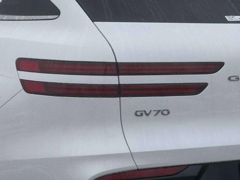 New 2026 Genesis GV70 2.5T image 8