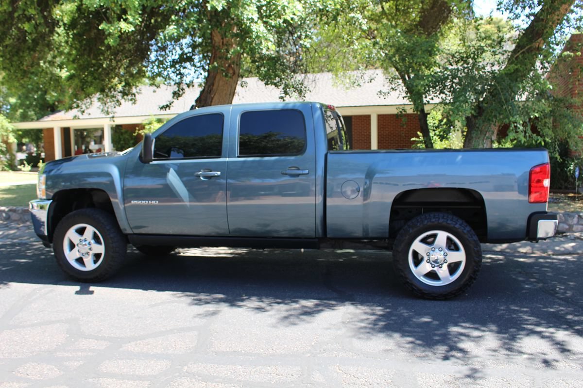 Used 2013 Chevrolet Silverado 2500 LTZ w/ LTZ Plus Package AWD/4WD image 31