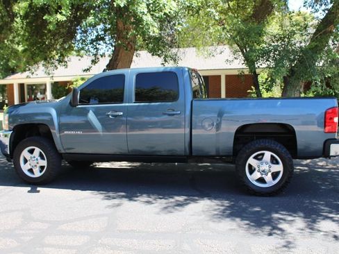 Used 2013 Chevrolet Silverado 2500 LTZ w/ LTZ Plus Package AWD/4WD image 31