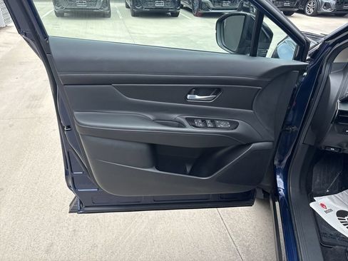 Used 2025 Nissan Murano SV AWD/4WD image 10