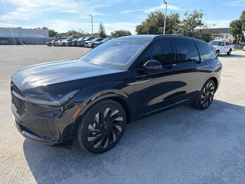 Used 2024 Lincoln Nautilus Reserve w/ Equipment Group 203A AWD/4WD image 5