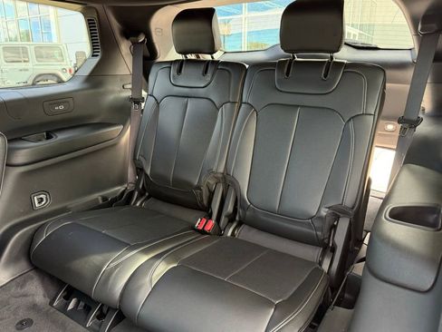 New 2025 Jeep Grand Cherokee L Limited w/ Luxury Tech Group II image 28