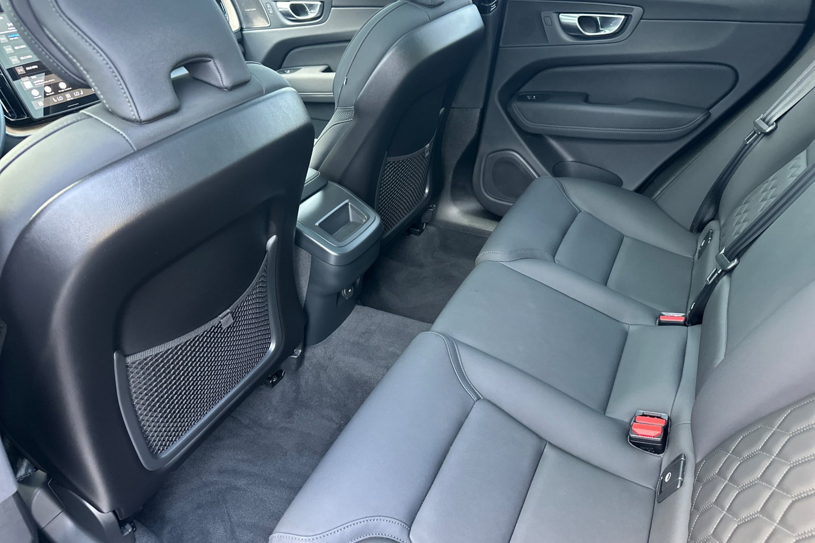 Certified 2026 Volvo XC60 B5 Plus AWD/4WD image 14