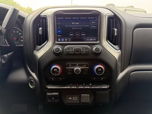 Used 2021 Chevrolet Silverado 1500 RST w/ Bed Protection Package AWD/4WD image 10