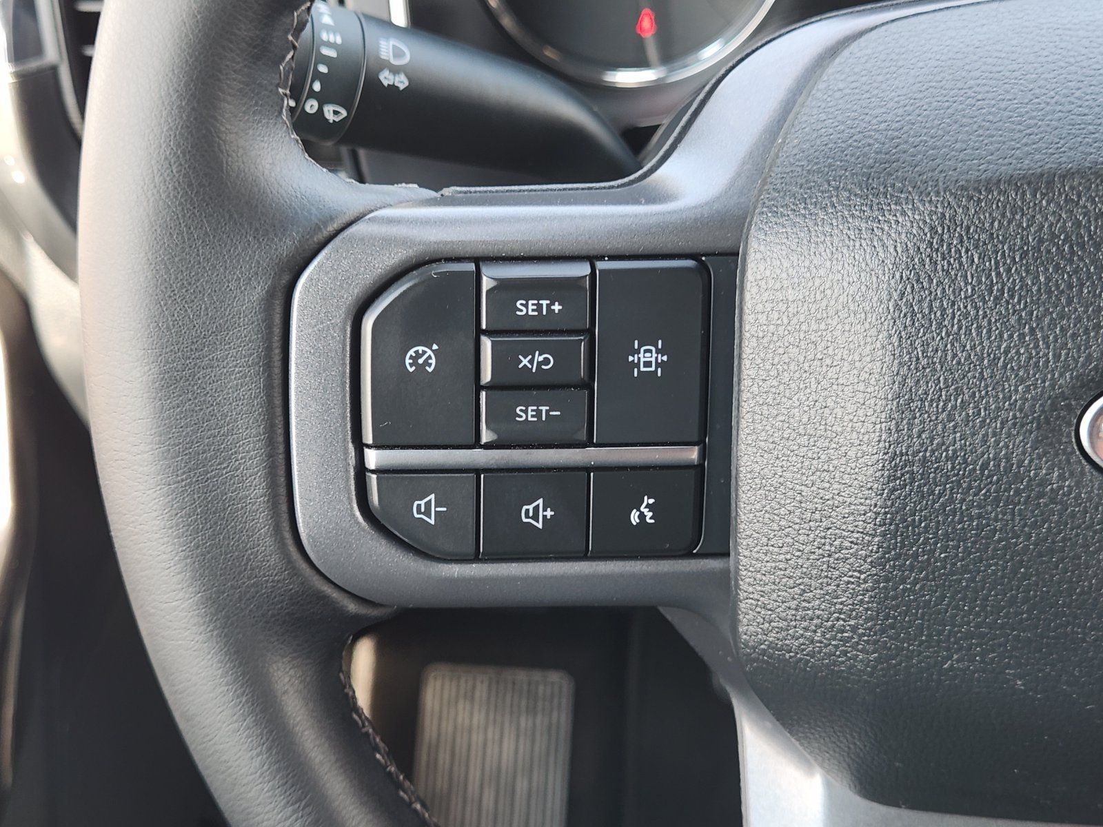 Used 2023 Ford F150 XLT w/ Equipment Group 302A High RWD image 32