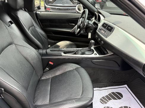 Used 2006 BMW Z4 3.0i RWD image 20