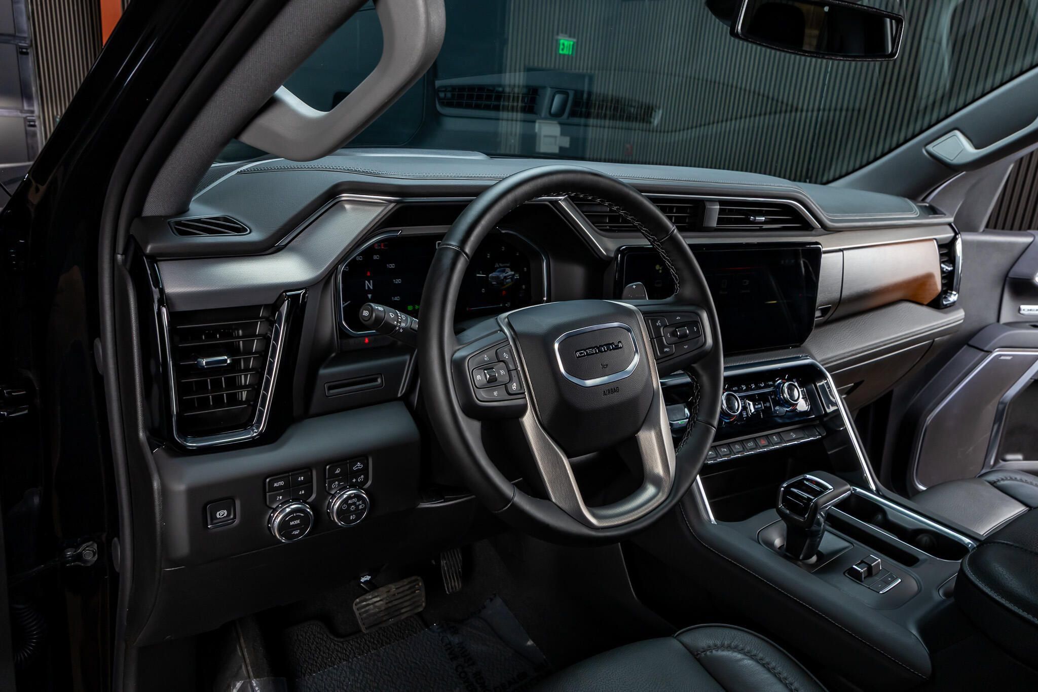 Used 2026 GMC Sierra 1500 Denali AWD/4WD image 17