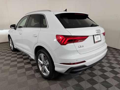 Used 2023 Audi Q3 2.0T Premium w/ Convenience Package AWD/4WD image 3