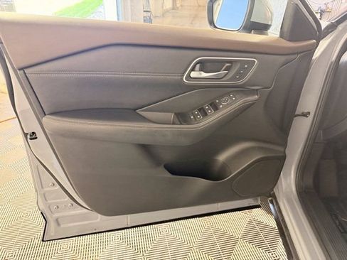 Used 2021 Nissan Rogue SL w/ Premium Package AWD/4WD image 14