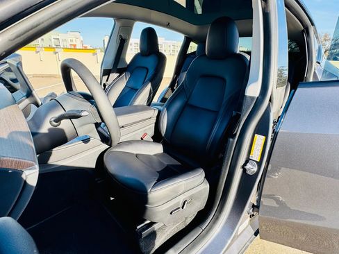 Used 2023 Tesla Model Y Performance AWD/4WD image 18