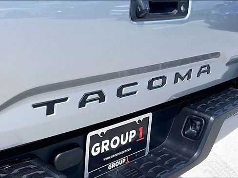 Used 2020 Toyota Tacoma SR w/ SR Convenience Package RWD image 29