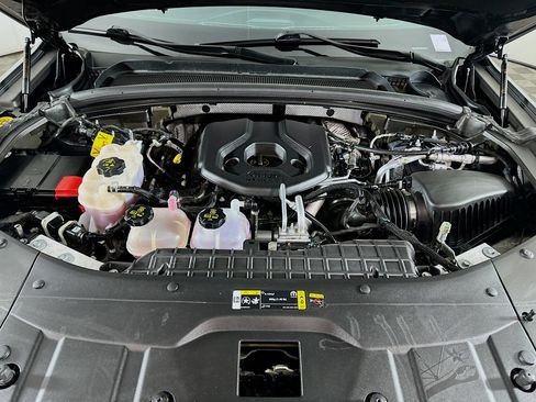 Used 2024 Jeep Grand Cherokee Limited 4xe w/ Trailer Tow Package AWD/4WD image 33